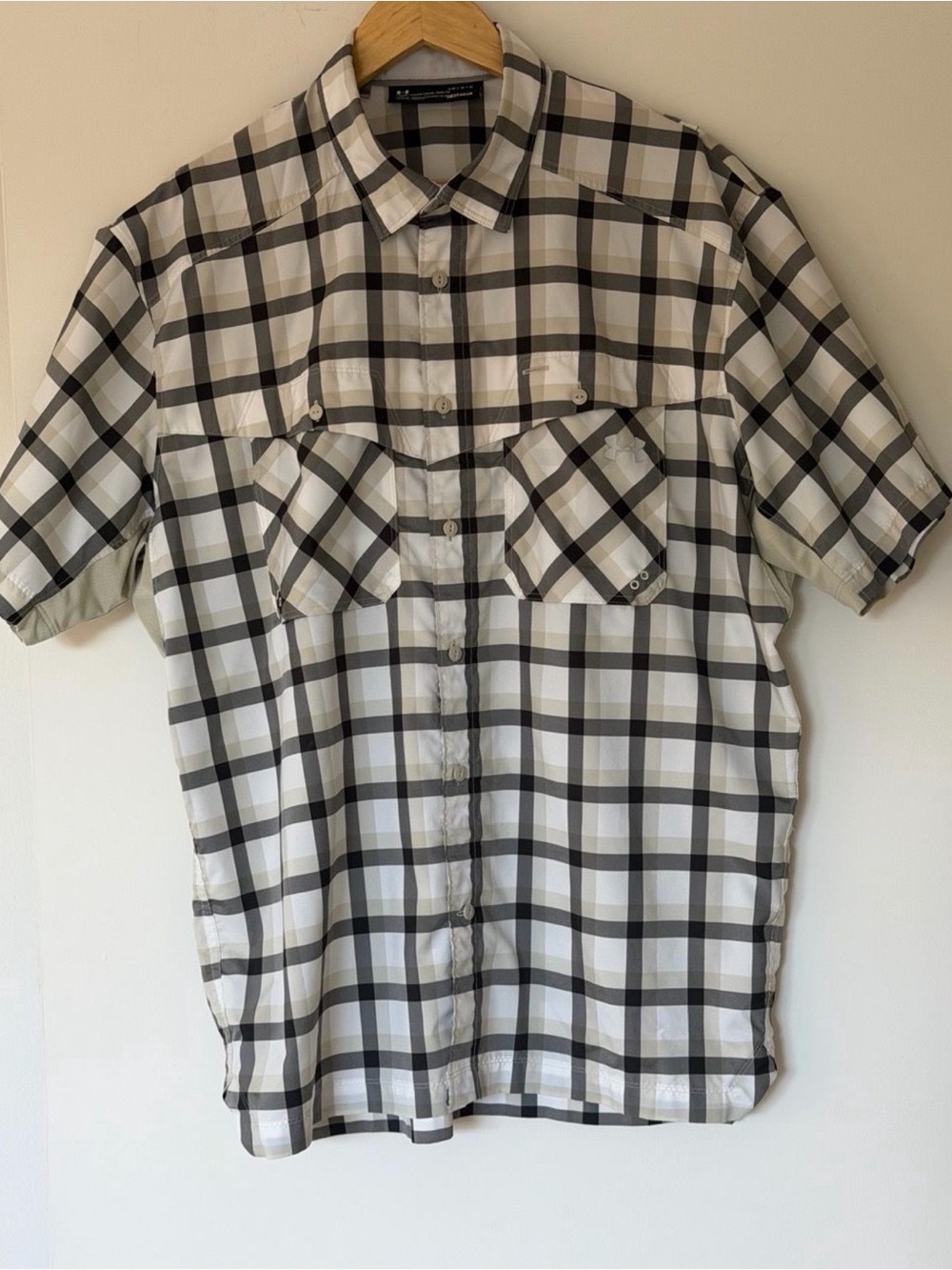 LG Men's Short Sleeve Button-Down Plaid Shirt - White & Black